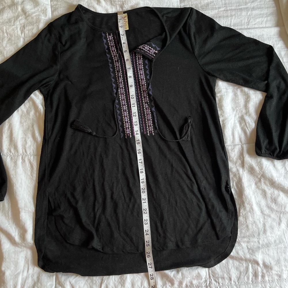 Faded Glory Black Long Sleeved Top Woven Pattern V-Neck With Tie Strings, L - Picture 11 of 12